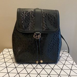 New never used authentic Guess backpack- $6.99 discounted shipping!!